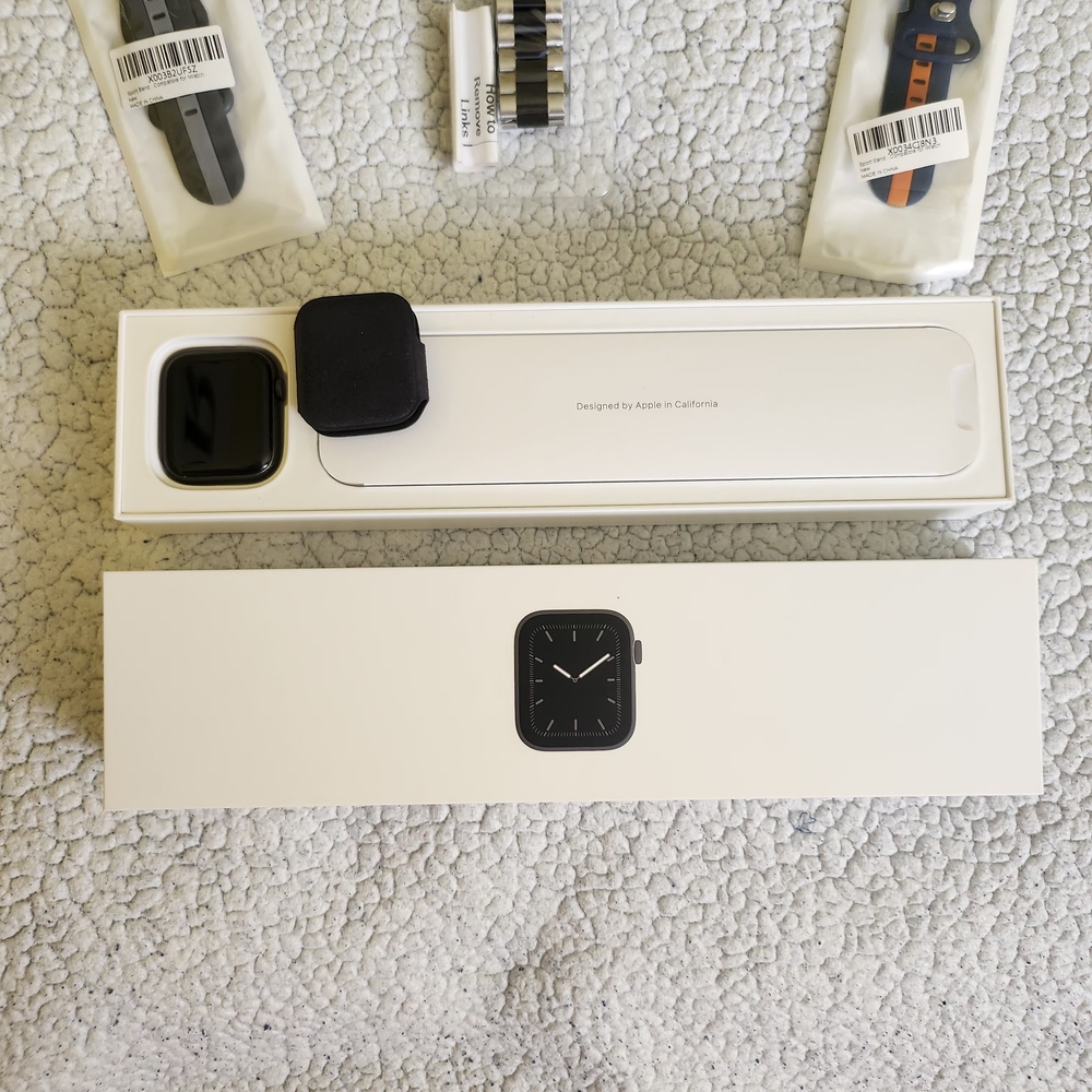 Apple Watch Series 5 - Picture 10 of 16